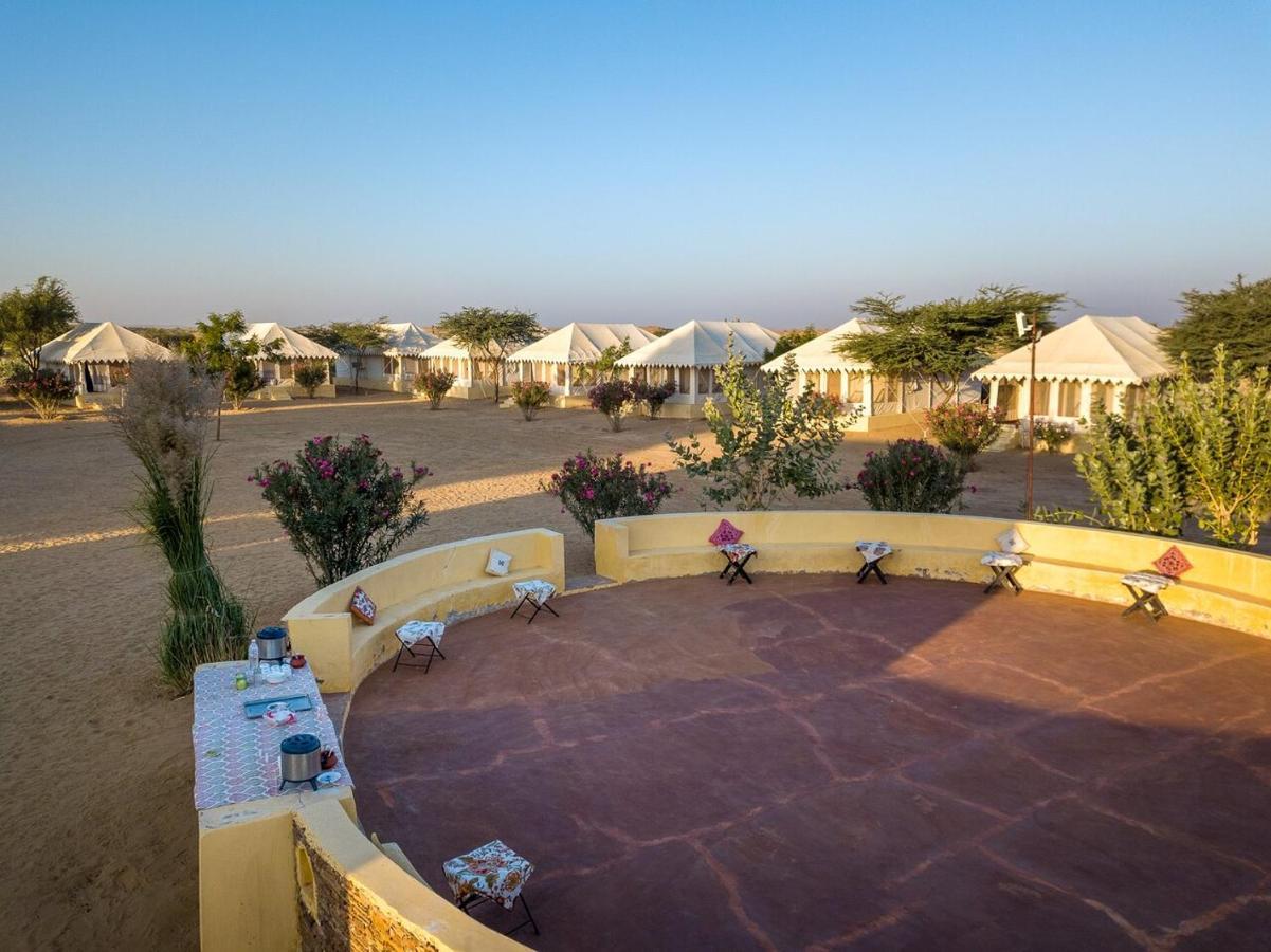 Golden Sandstone Hotel Desert Safari Campジャイサルメール エクステリア 写真